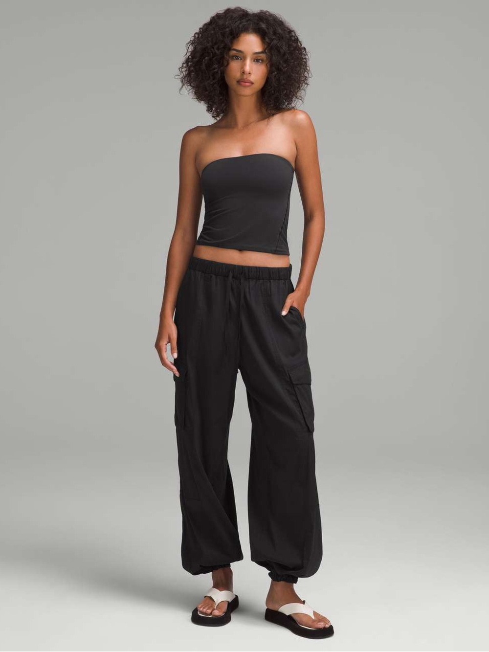 Lululemon Lightweight Adjustable Mid-Rise Cargo Pant Size Small